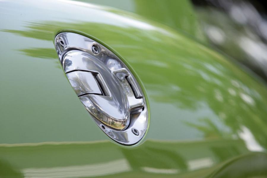 Логотип Dodge Viper SRT10 Roadster 2007 года  (фото 14 из 57)